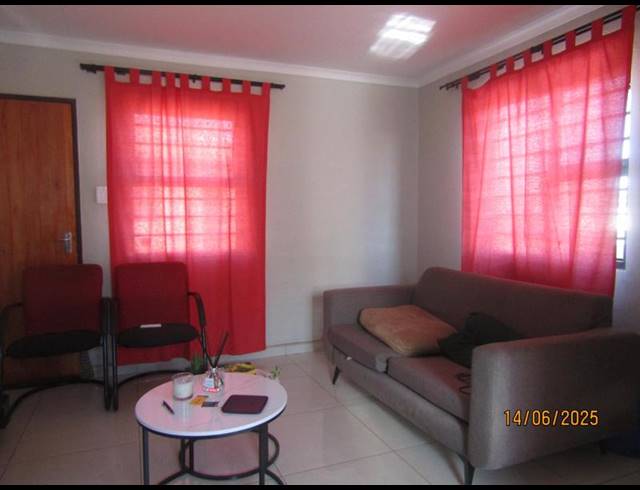 3 BEDROOM HOUSE FOR SALE IN DAWN PARK